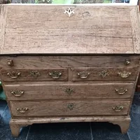 18 cent Welch elm secretair